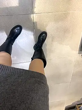 Snapshot of xiaoyuan01 chatting on November 23, 2025, 2:10 am xiaoyuan01 online show from November 23, 2025, 2:10 am