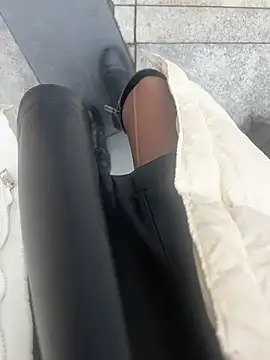 xiaoyuan01 online show from March 10, 2026, 1:31 am