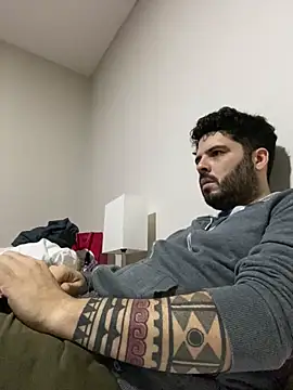 Snapshot of uto857 chatting on November 14, 2025, 12:25 am uto857 online show from November 14, 2025, 12:25 am