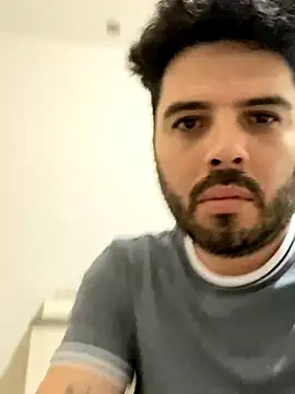 Snapshot of uto857 chatting on November 21, 2025, 10:42 pm uto857 online show from November 21, 2025, 10:42 pm