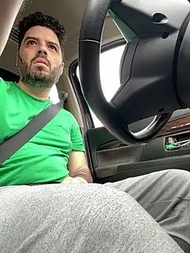 Snapshot of uto857 chatting on November 10, 2025, 1:05 pm uto857 online show from November 10, 2025, 1:05 pm