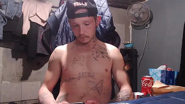 Snapshot of mastertrap chatting on December 16, 2025, 5:22 am mastertrap online show from December 16, 2025, 5:22 am