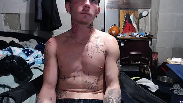 Snapshot of mastertrap chatting on November 9, 2025, 7:23 am mastertrap online show from November 9, 2025, 7:23 am