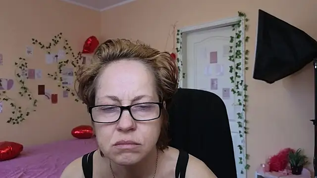 Ronda Roni online show from April 10, 2026, 9:16 am