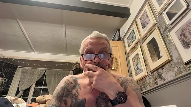 poggles online show from March 3, 2026, 8:49 pm