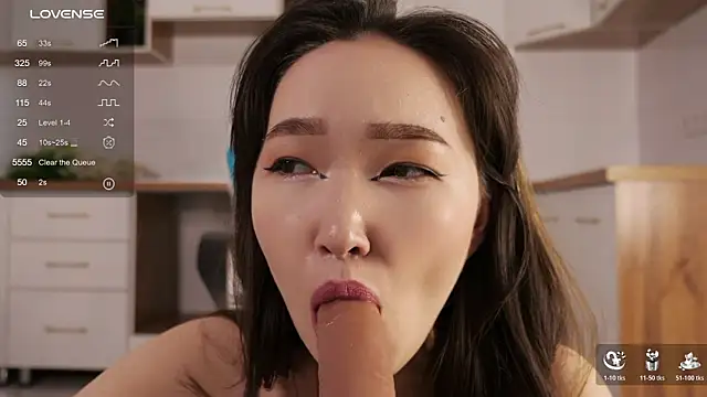 Snapshot of scamelia chatting on October 28, 2025, 4:13 am scamelia online show from October 28, 2025, 4:13 am