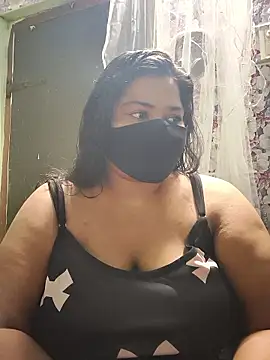 Snapshot of Liyaa_24 chatting on June 13, 2026, 5:11 pm Liyaa 24 online show from June 13, 2026, 5:11 pm