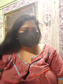 Liyaa 24 online show from July 16, 2026, 5:43 pm