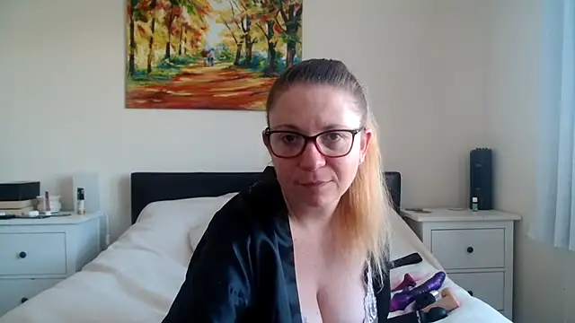 32h busty online show from February 14, 2026, 9:53 am