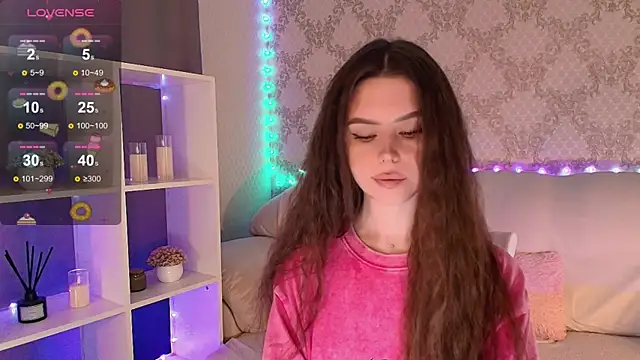 Snapshot of HolyMiax chatting on May 18, 2026, 4:01 am HolyMiax online show from May 18, 2026, 4:01 am