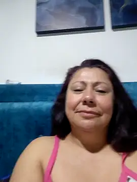 Snapshot of EmmaJhomson chatting on June 6, 2026, 8:52 am EmmaJhomson online show from June 6, 2026, 8:52 am