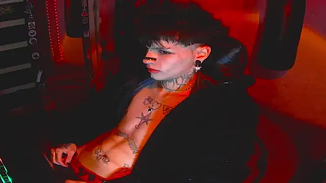 Snapshot of prince_x_dark chatting on November 8, 2025, 3:32 am prince x dark online show from November 8, 2025, 3:32 am