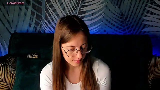 ChristyCrayme online show from November 22, 2025, 10:19 pm