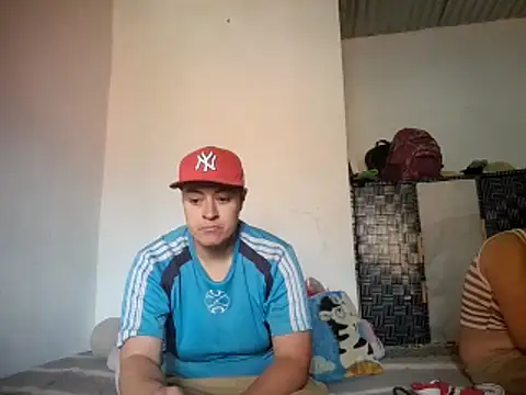 Snapshot of twodoo chatting on April 14, 2026, 3:39 pm twodoo online show from April 14, 2026, 3:39 pm