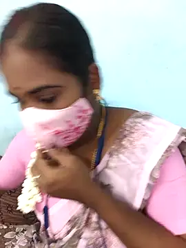 Snapshot of Tamil_riyalini12 chatting on April 29, 2026, 5:11 am Tamil riyalini12 online show from April 29, 2026, 5:11 am