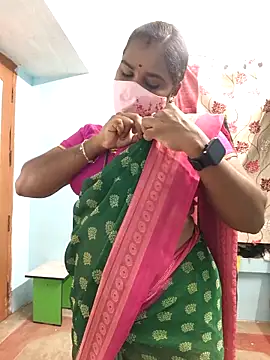 Snapshot of Tamil_riyalini12 chatting on April 18, 2026, 4:15 am Tamil riyalini12 online show from April 18, 2026, 4:15 am