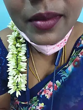 Snapshot of Tamil_riyalini12 chatting on May 17, 2026, 6:24 am Tamil riyalini12 online show from May 17, 2026, 6:24 am