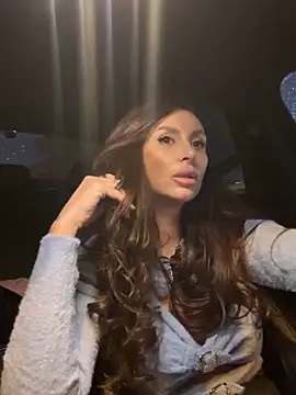 LunaBex online show from November 5, 2025, 4:37 am