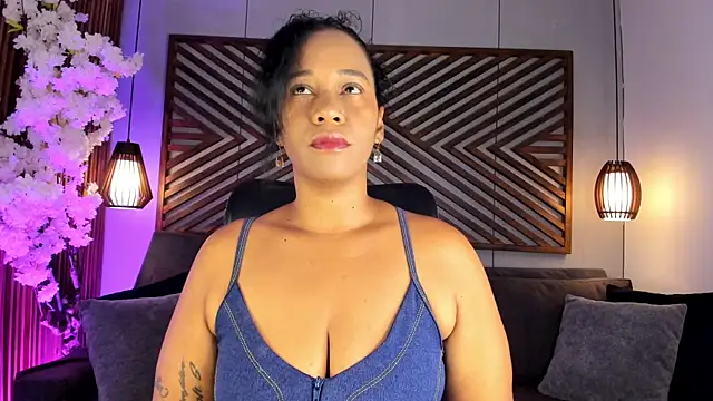 Snapshot of EbonyHorrny chatting on July 29, 2026, 11:42 am EbonyHorrny online show from July 29, 2026, 11:42 am