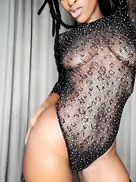 chocolatehotwife online show from April 20, 2026, 12:02 am