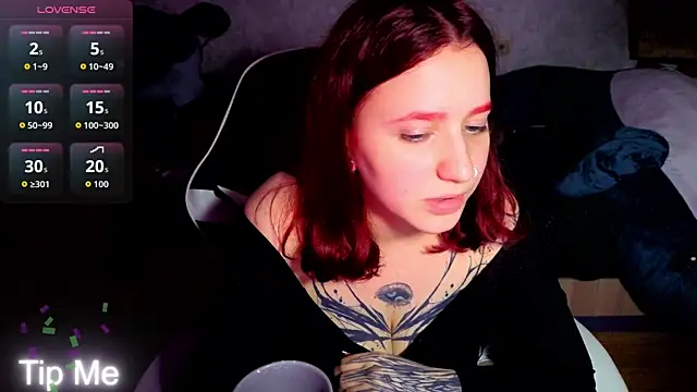 Snapshot of Mini_Lady1 chatting on August 7, 2026, 7:31 pm Mini Lady1 online show from August 7, 2026, 7:31 pm