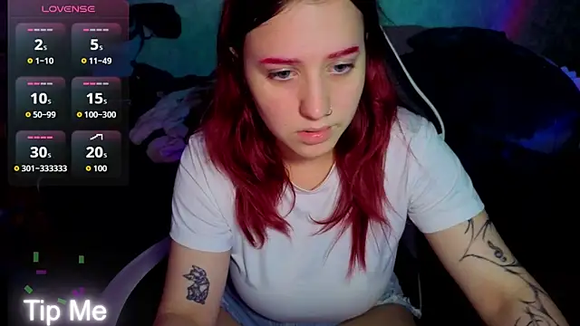 Snapshot of Mini_Lady1 chatting on June 6, 2026, 8:25 pm Mini Lady1 online show from June 6, 2026, 8:25 pm