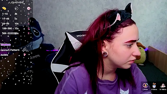 Snapshot of Mini_Lady1 chatting on December 4, 2025, 7:40 am Mini Lady1 online show from December 4, 2025, 7:40 am