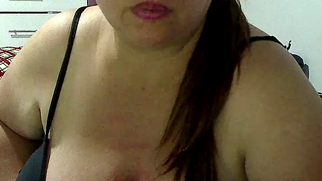 Snapshot of luciana69hot chatting on February 10, 2026, 10:09 pm luciana69hot online show from February 10, 2026, 10:09 pm