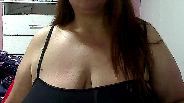 Snapshot of luciana69hot chatting on March 5, 2026, 9:54 pm luciana69hot online show from March 5, 2026, 9:54 pm