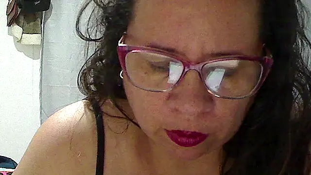 Snapshot of luciana69hot chatting on November 15, 2025, 6:34 pm luciana69hot online show from November 15, 2025, 6:34 pm
