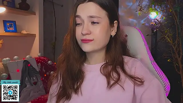 Snapshot of mia_here chatting on December 15, 2025, 12:00 pm mia here online show from December 15, 2025, 12:00 pm