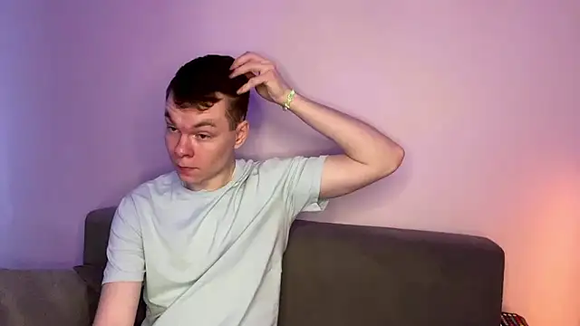 julielourens online show from March 19, 2026, 6:57 am