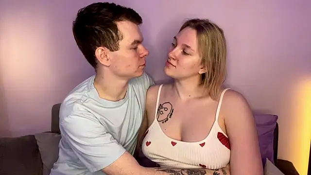 julielourens online show from February 8, 2026, 8:34 am