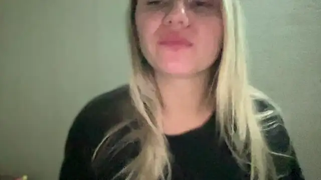 MonicaSweett online show from October 2, 2025, 11:08 pm