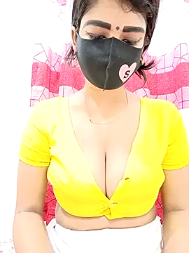 Snapshot of Nodi- chatting on April 17, 2026, 7:28 pm Nodi- online show from April 17, 2026, 7:28 pm
