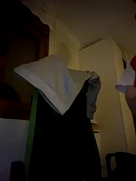 Snapshot of AngelJoven chatting on September 24, 2025, 12:40 am AngelJoven online show from September 24, 2025, 12:40 am