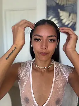 im-isabella online show from July 4, 2026, 8:24 pm