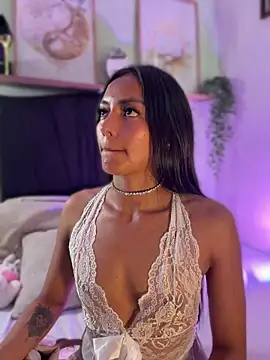 im-isabella online show from June 24, 2026, 8:17 pm