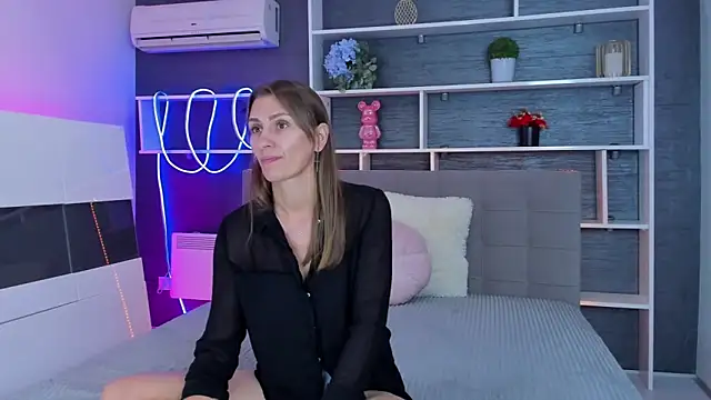 ChristyBrook online show from October 6, 2025, 7:14 pm