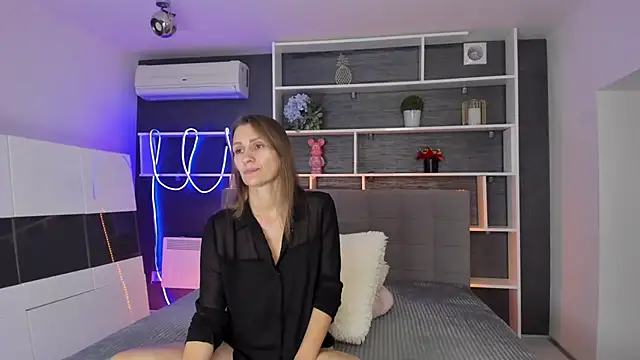 ChristyBrook online show from October 23, 2025, 6:17 pm