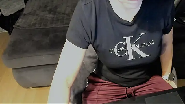 Snapshot of Horny_mommy chatting on March 20, 2026, 7:04 pm Horny mommy online show from March 20, 2026, 7:04 pm