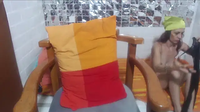 rose-crystal online show from February 9, 2026, 12:08 am