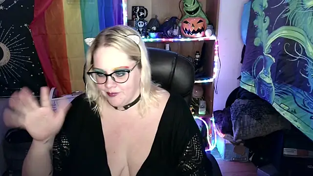 Snapshot of Kinky_Witch chatting on June 14, 2026, 10:11 pm Kinky Witch online show from June 14, 2026, 10:11 pm