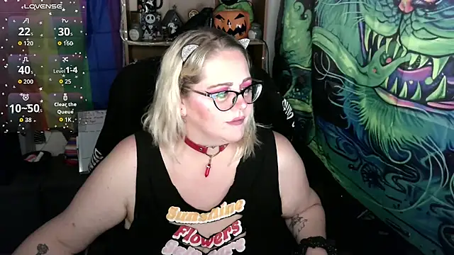 Snapshot of Kinky_Witch chatting on August 1, 2026, 7:23 pm Kinky Witch online show from August 1, 2026, 7:23 pm
