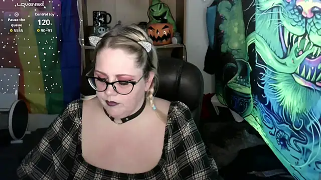 Snapshot of Kinky_Witch chatting on July 12, 2026, 10:10 pm Kinky Witch online show from July 12, 2026, 10:10 pm