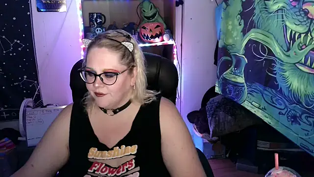 Snapshot of Kinky_Witch chatting on June 7, 2026, 6:02 pm Kinky Witch online show from June 7, 2026, 6:02 pm