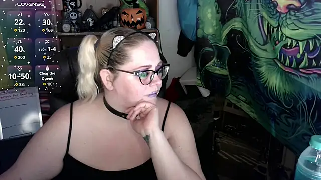 Snapshot of Kinky_Witch chatting on July 14, 2026, 4:35 pm Kinky Witch online show from July 14, 2026, 4:35 pm