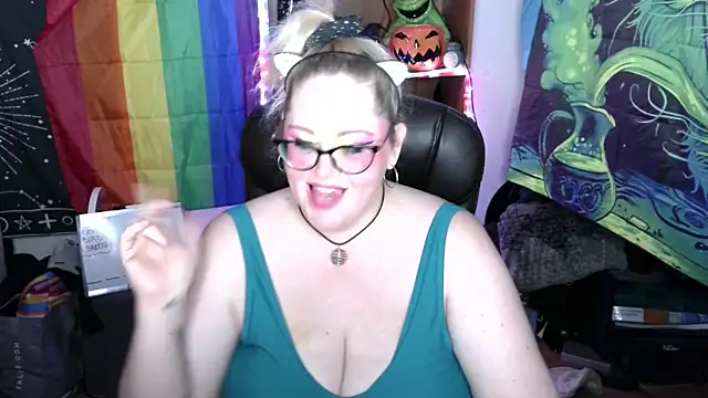 Snapshot of Kinky_Witch chatting on June 10, 2026, 12:23 am Kinky Witch online show from June 10, 2026, 12:23 am