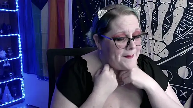 Snapshot of Kinky_Witch chatting on January 9, 2026, 2:18 am Kinky Witch online show from January 9, 2026, 2:18 am