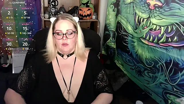 Snapshot of Kinky_Witch chatting on July 28, 2026, 3:21 pm Kinky Witch online show from July 28, 2026, 3:21 pm